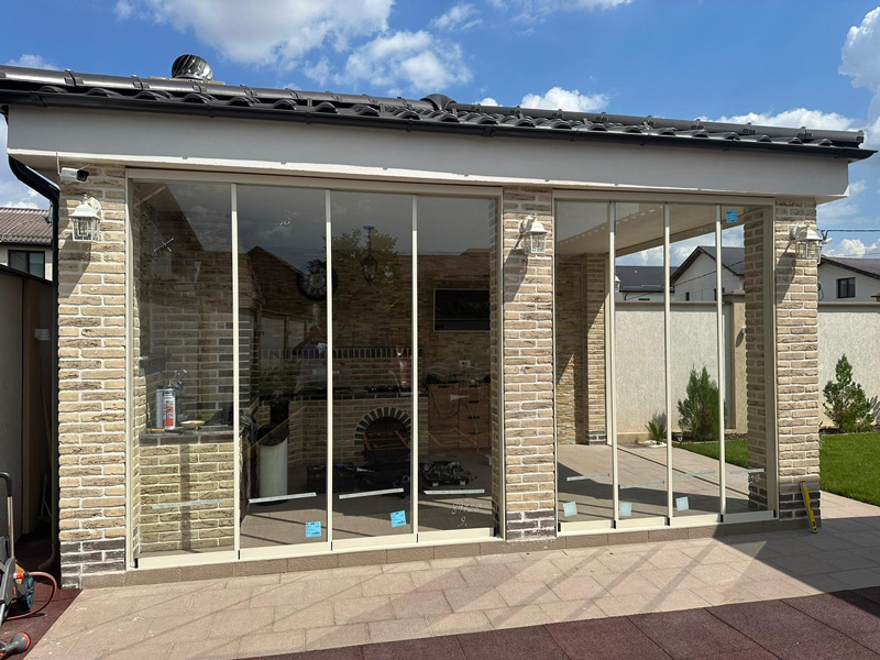 Vetrata scorrevole per terrazzo